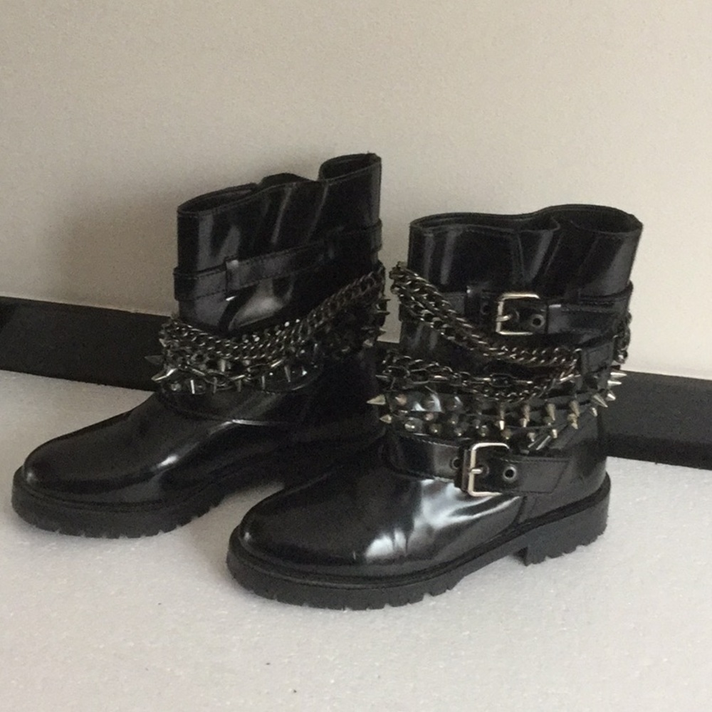 Zara Woman Black chain & spike combat boot